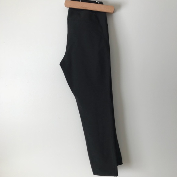 🏃🏼‍♀️ Northface Cropped Drawstring Pant - Picture 7 of 8